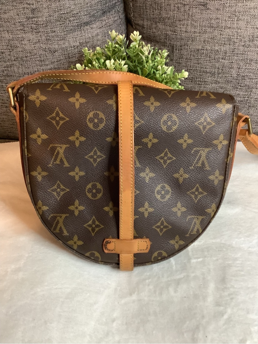 Louis Vuitton Monogram Chantilly - Picture 3 of 16